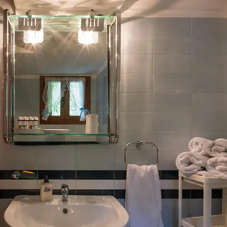 Traditional Luxury Armonia * Aigio