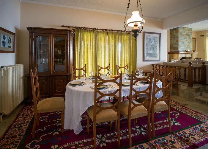 Traditional Luxury Armonia Villa Égio